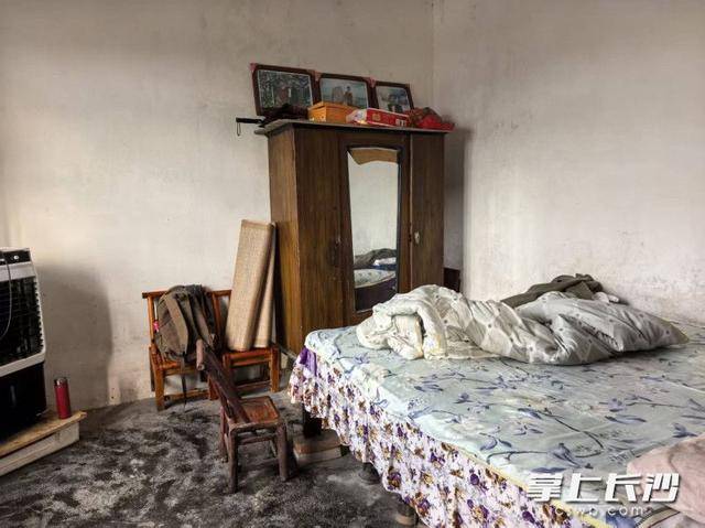 雷锋家乡老兵挥洒大爱64间梦想书屋惠及300余名困境儿童